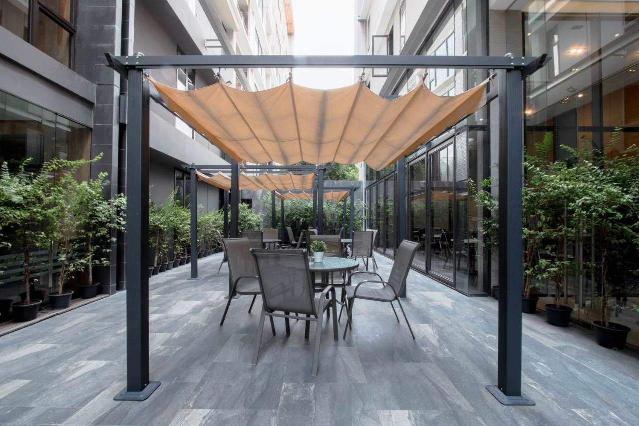 Kepler Residence Bangkok Exteriör bild