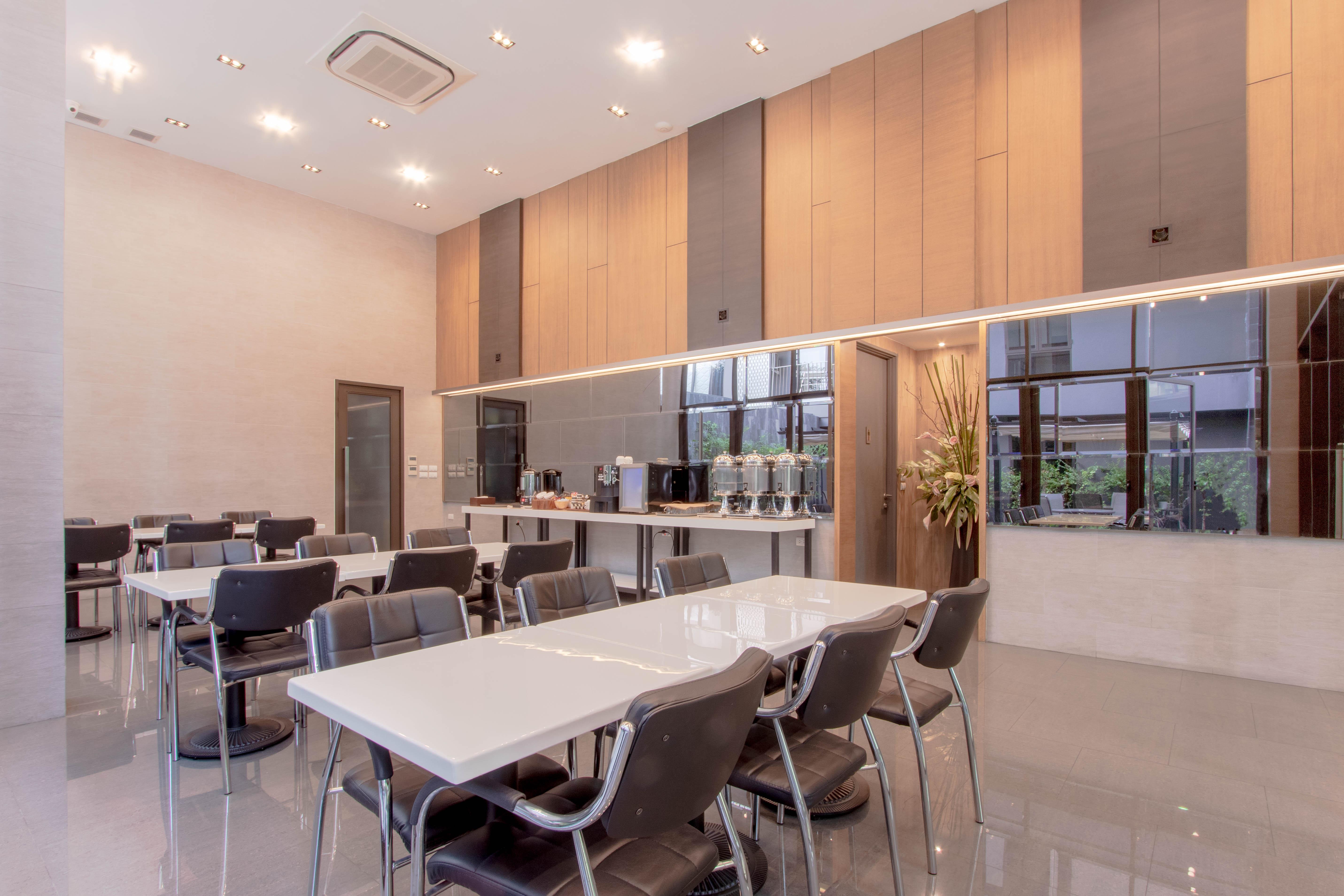 Kepler Residence Bangkok Exteriör bild