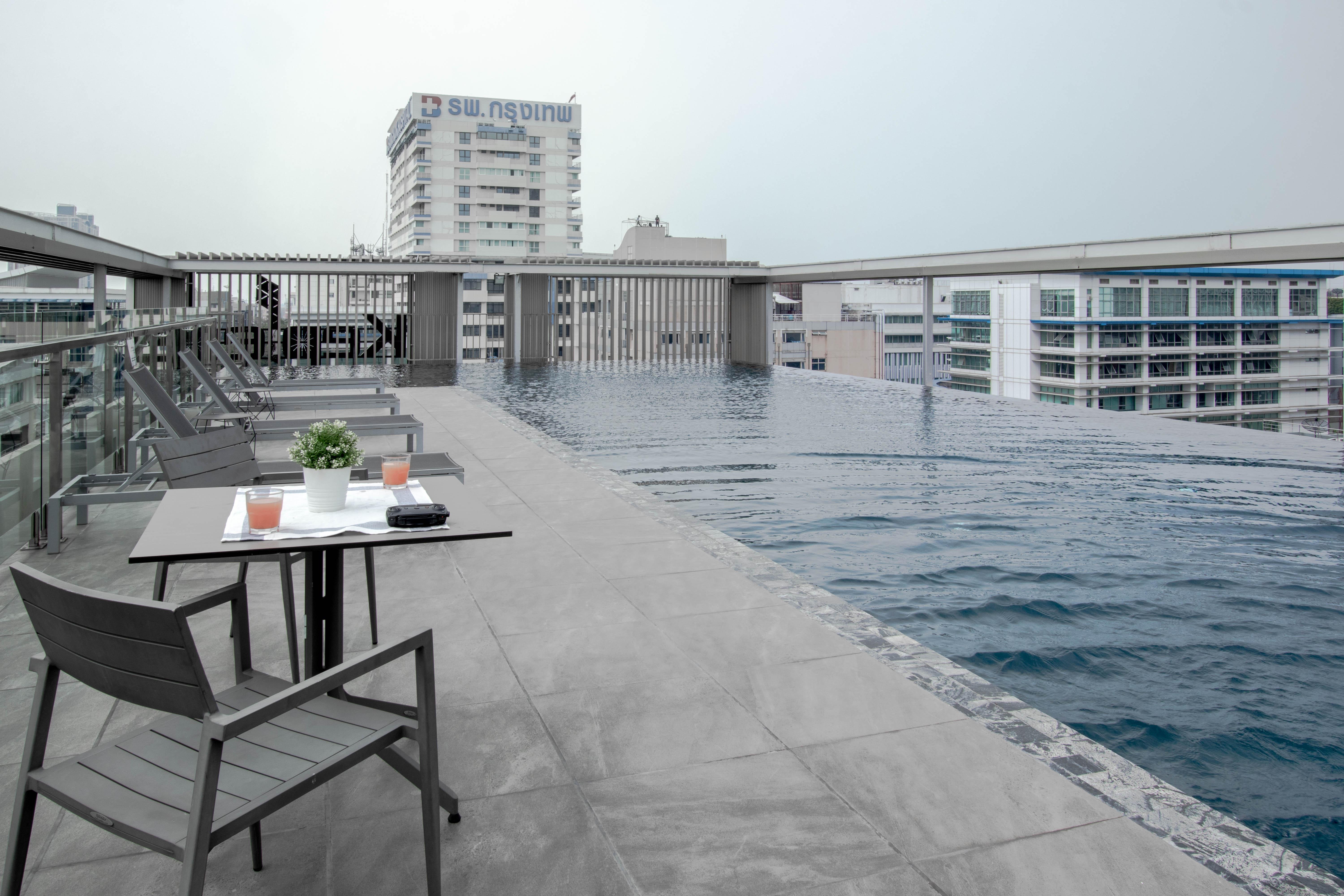 Kepler Residence Bangkok Exteriör bild